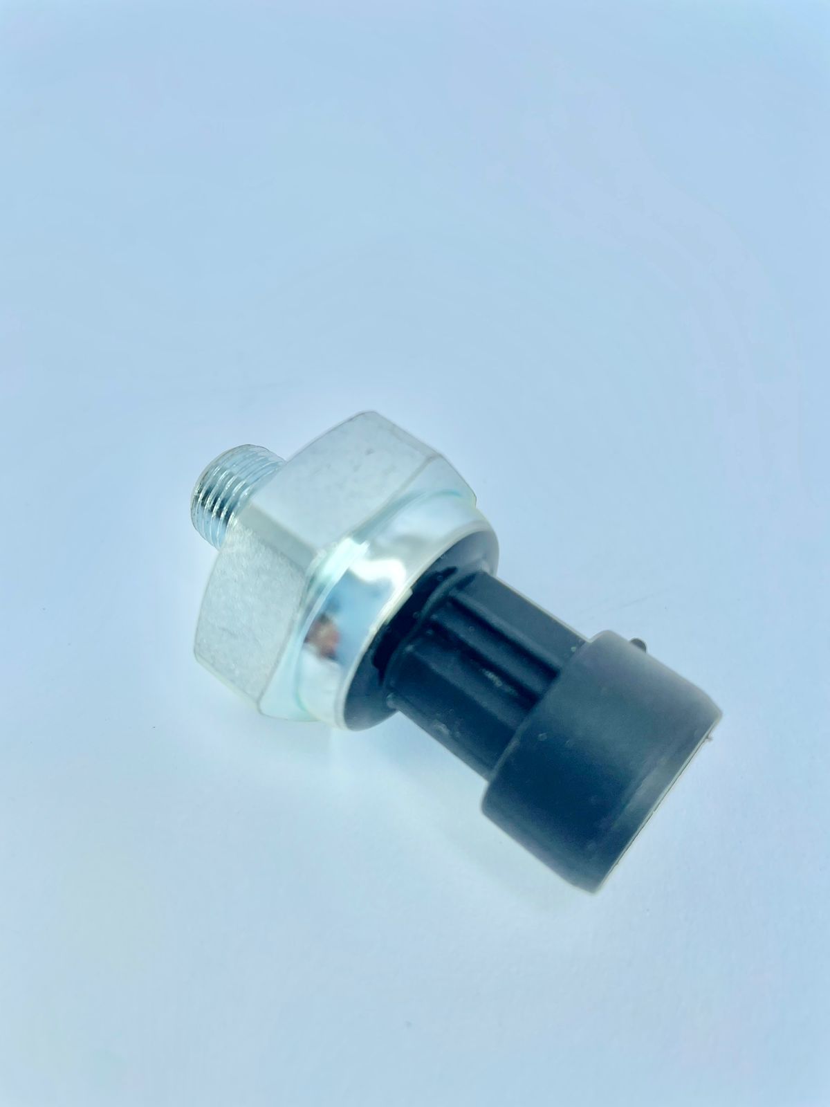 Z4565 - SENSOR DE PRESSAO DO OLEO - RE167207 / RE56009 JOHN DEERE